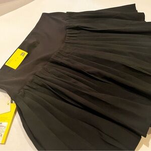 NWT All in Motion Black pleated Skater Skirt Medium